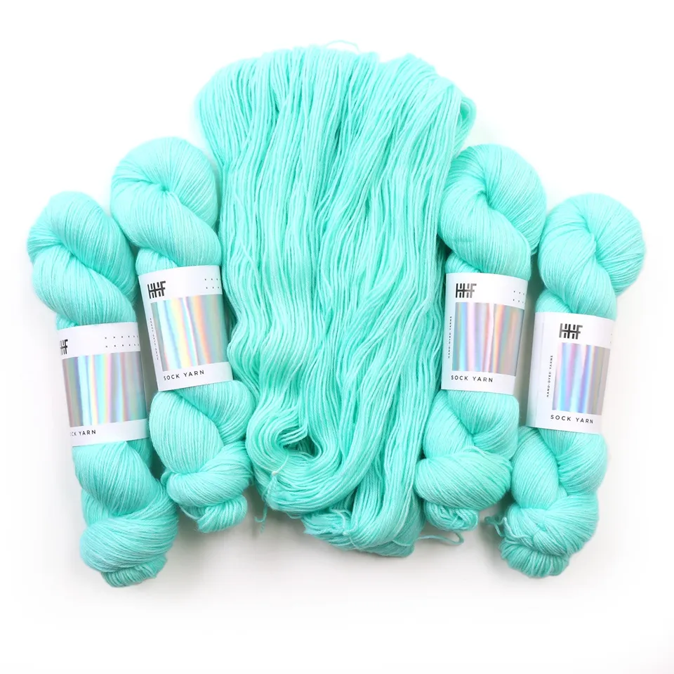 hedgehog-fibres-custom-dye-order-fil-minty-sur-commande image 1