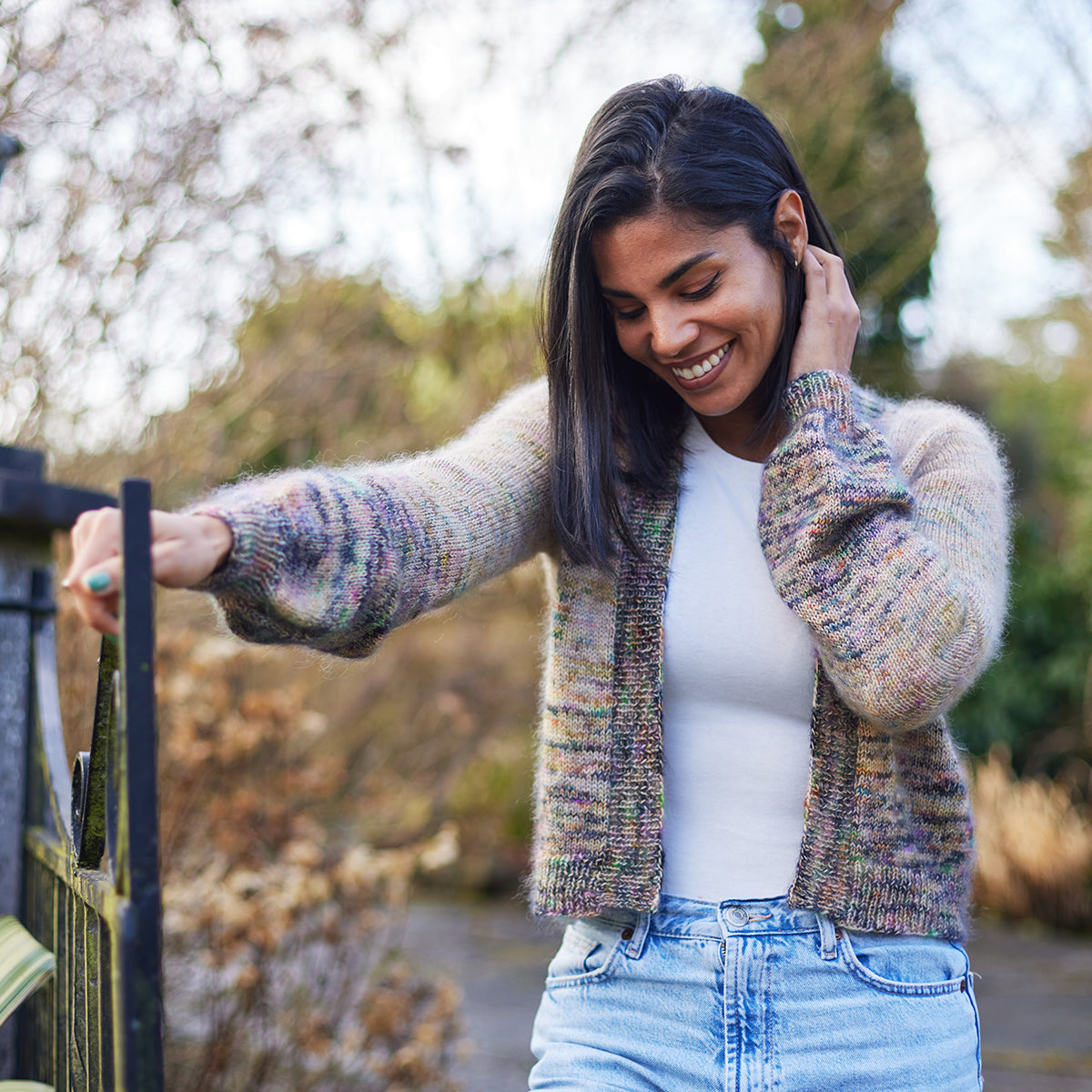 hedgehog-fibres-patterns-fluffy-pouf-patron-cardigan-top-down image 6