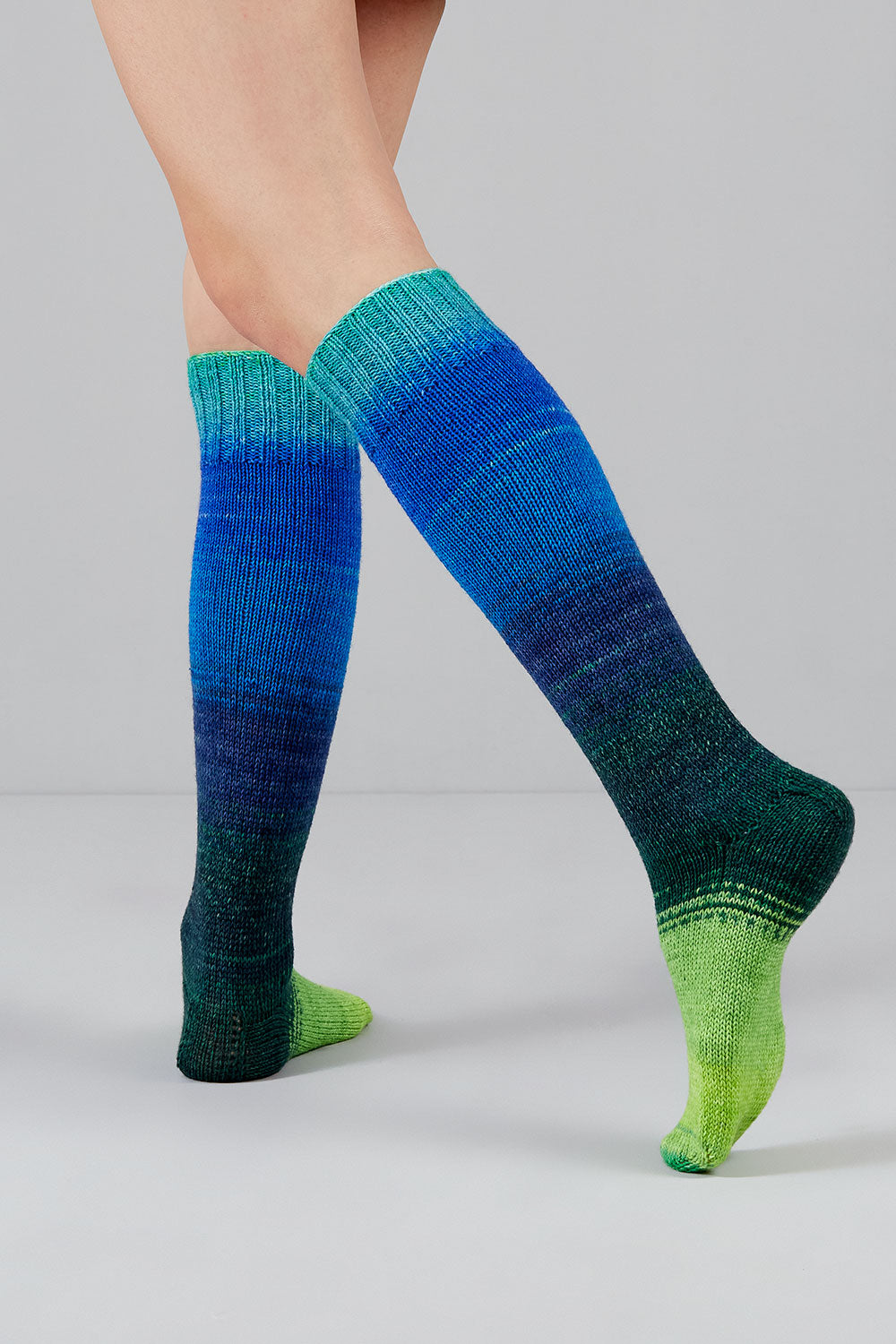gusto-wool-echoes-fingering-1504-fil-tricoter-ombr-lot-de-5 image 3
