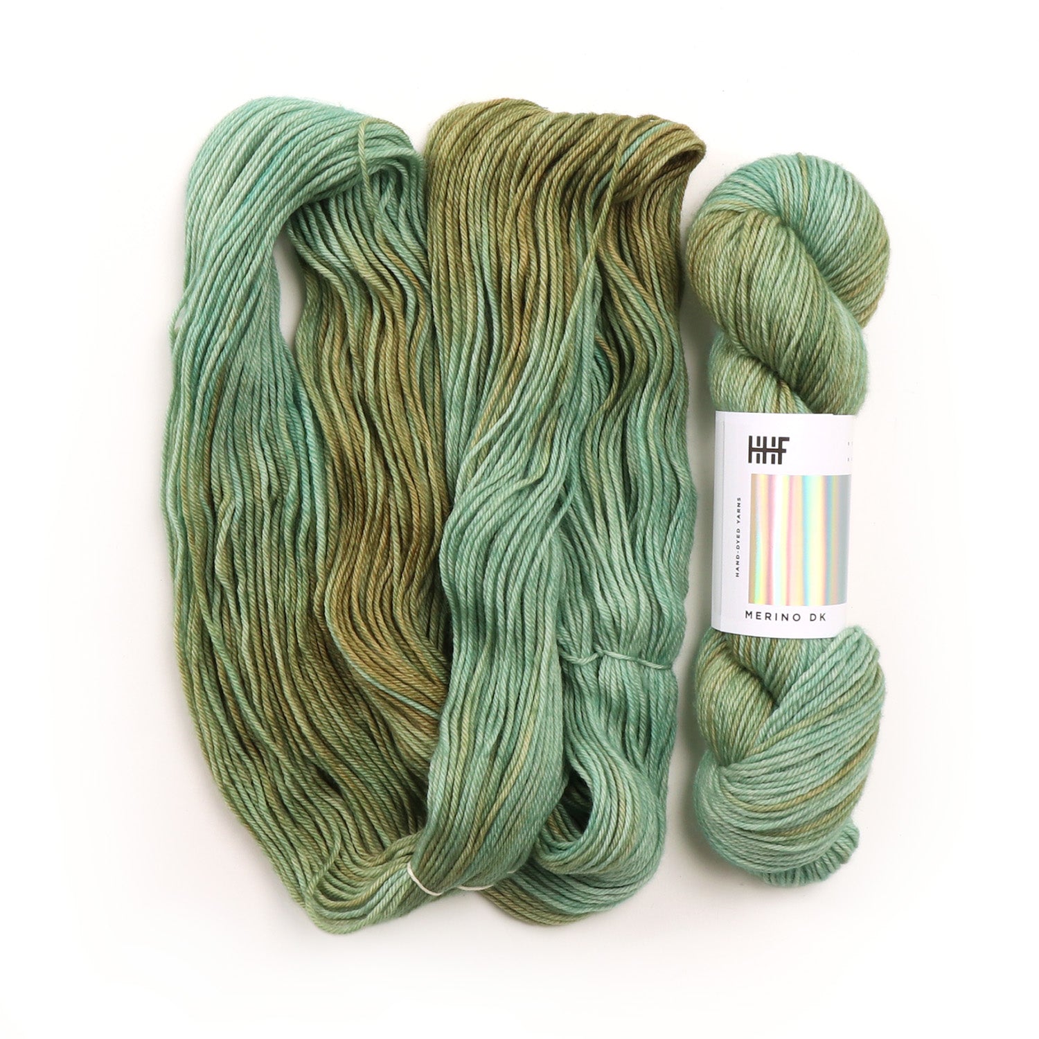 hedgehog-fibres-custom-dye-order-sage-fil-tricoter-teint-main image 3