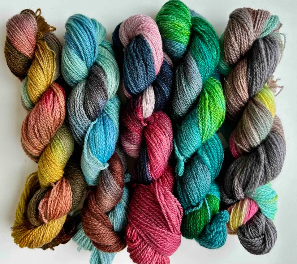 handmaiden-bfl-2-8-fingering-fil-colourwork-169643-teint-main image 1