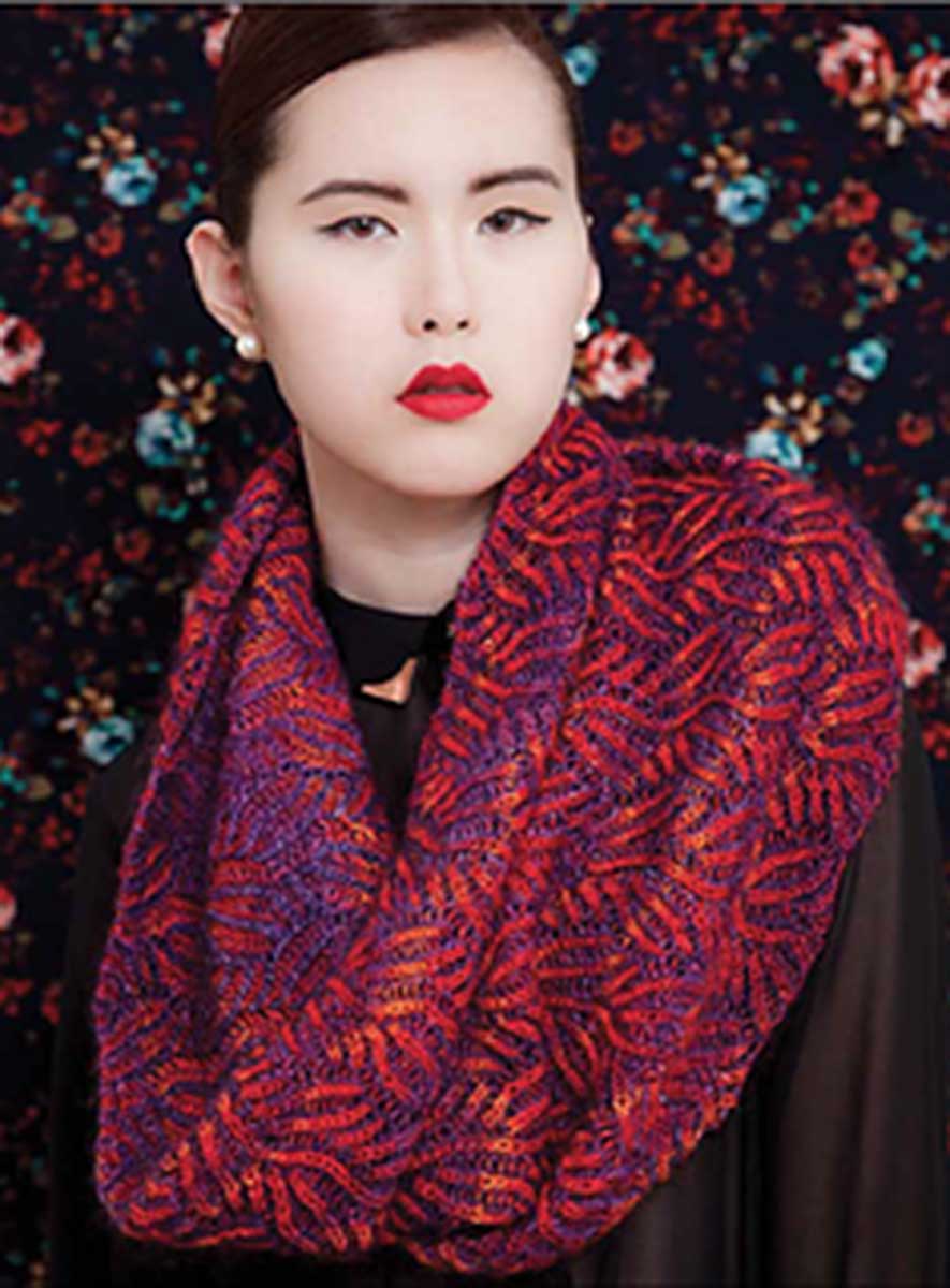 handmaiden-patterns-ring-of-fire-patron-tricot-ch-le-dentelle image 1