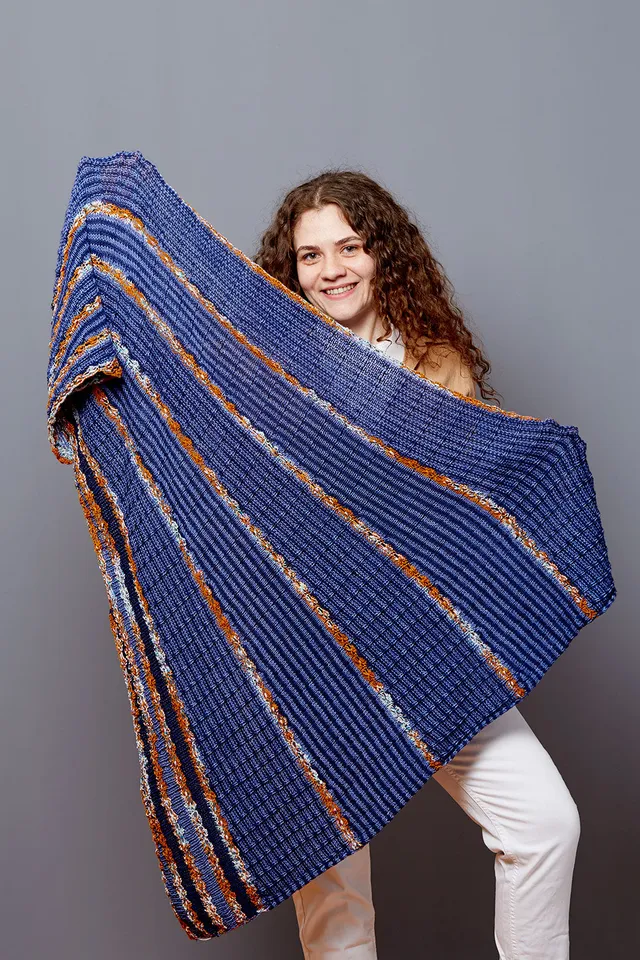 gusto-wool-piknik-shawl-patron-tricot-ch-le-fingering-anglais image 1