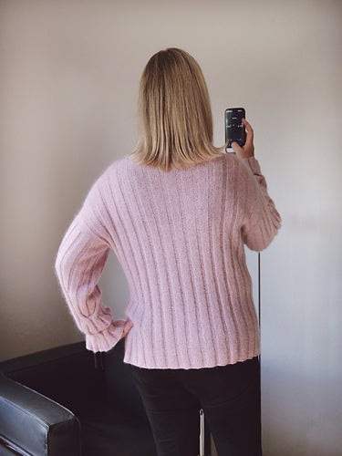 ito-pure-v-by-chrisberlin-patron-pullover-col-v image 3