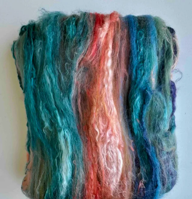 handmaiden-fibres-silk-fibre-batt-168281-nappe-soie-teint-main image 1