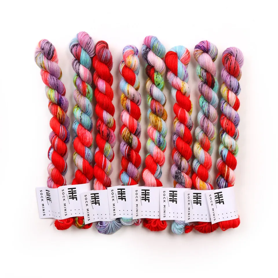 hedgehog-fibres-sock-minis-hibiscus-mini-pelote-20g-teinte-main image 1