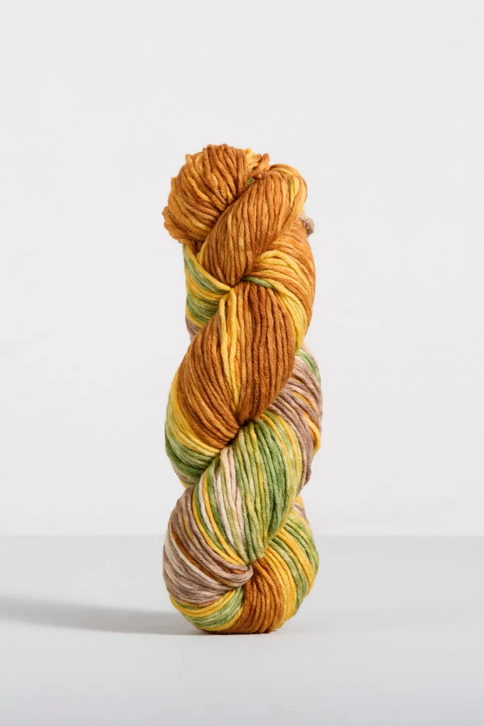 gusto-wool-echoes-worsted-fil-laine-4517-d-grad image 1