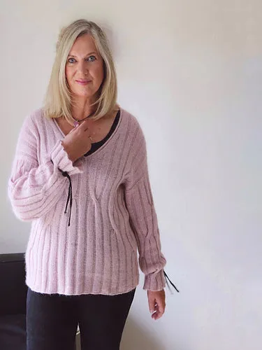 ito-pure-v-by-chrisberlin-patron-pullover-col-v image 1