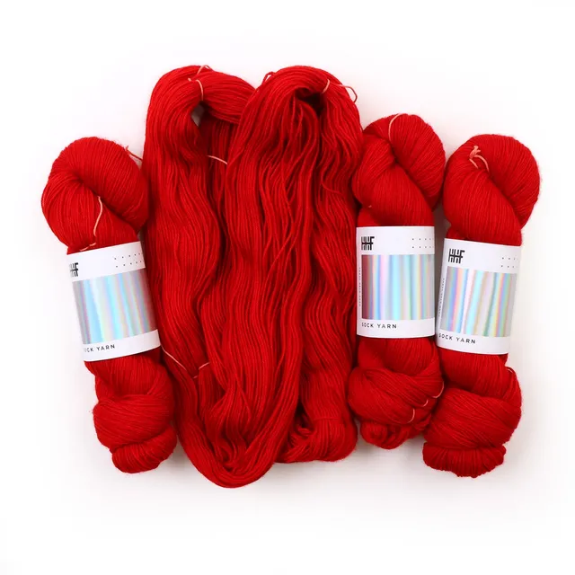 hedgehog-fibres-sock-yarn-sin-laine-chaussettes-100g image 1