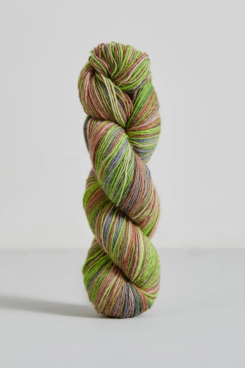 gusto-wool-ombre-10001-fil-fingering-laine-100-g image 1