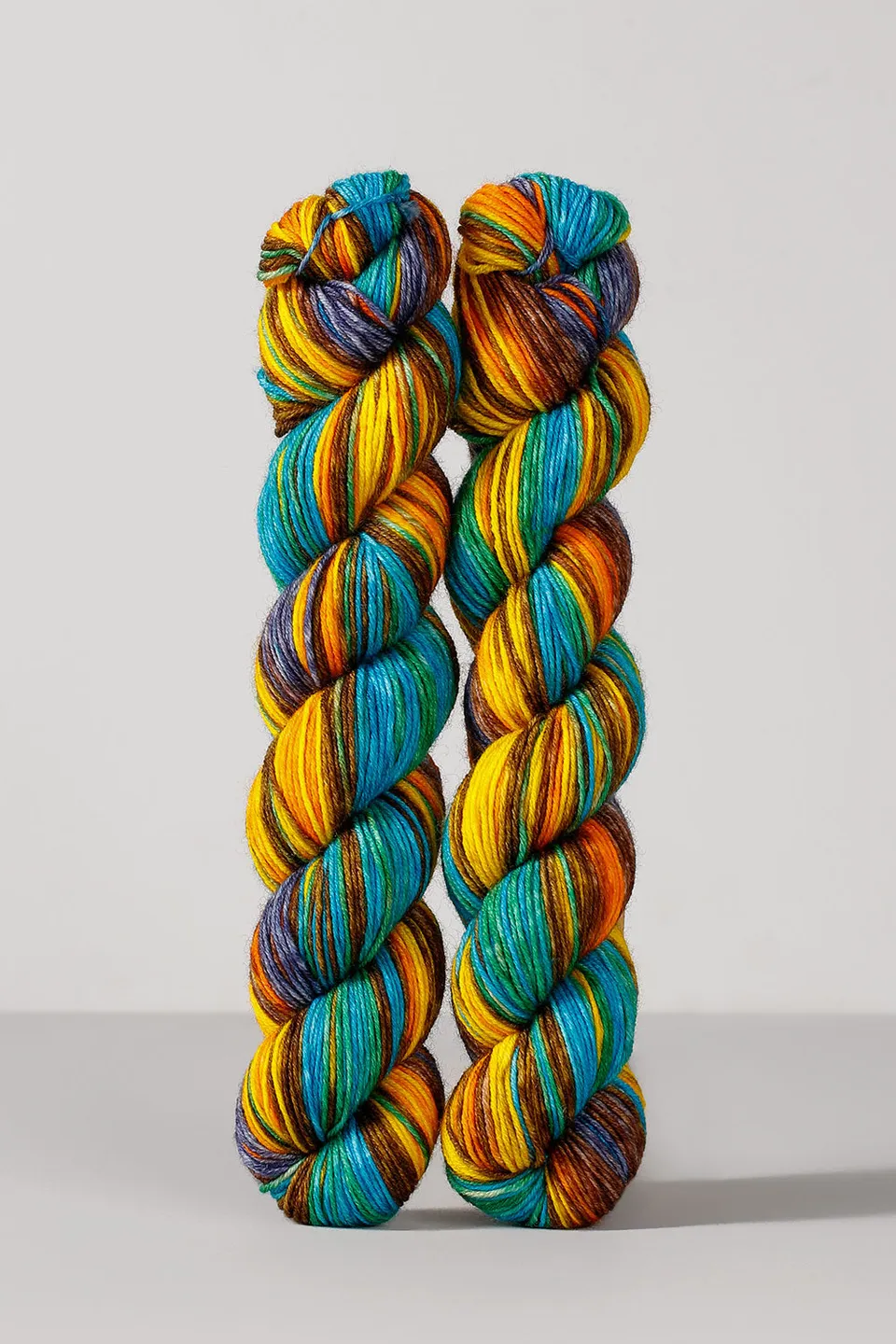 gusto-wool-echoes-1501-fil-tricoter-fingering-d-grad-100g image 1
