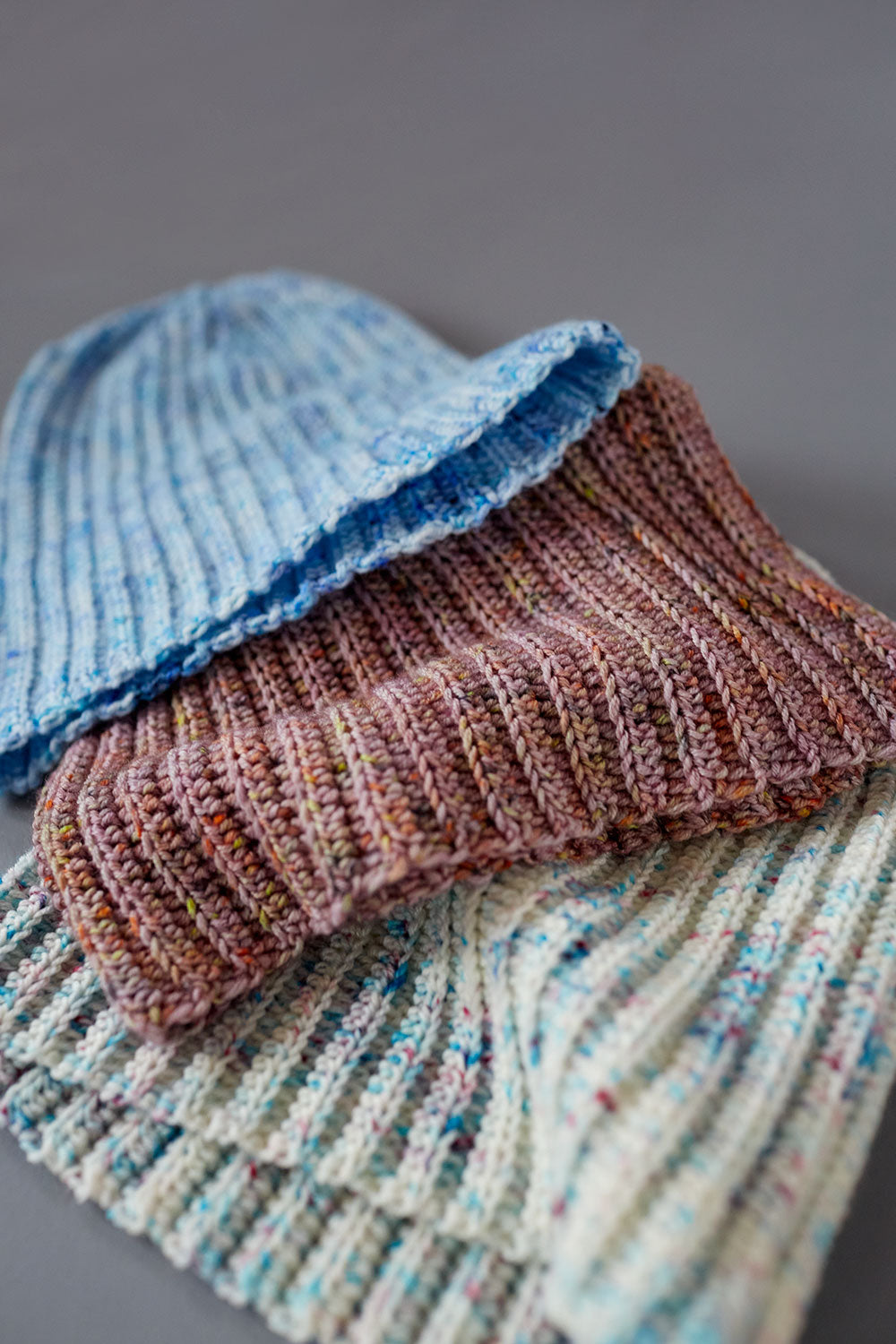 gusto-wool-edgewise-hat-patron-crochet-bonnet-fingering image 4