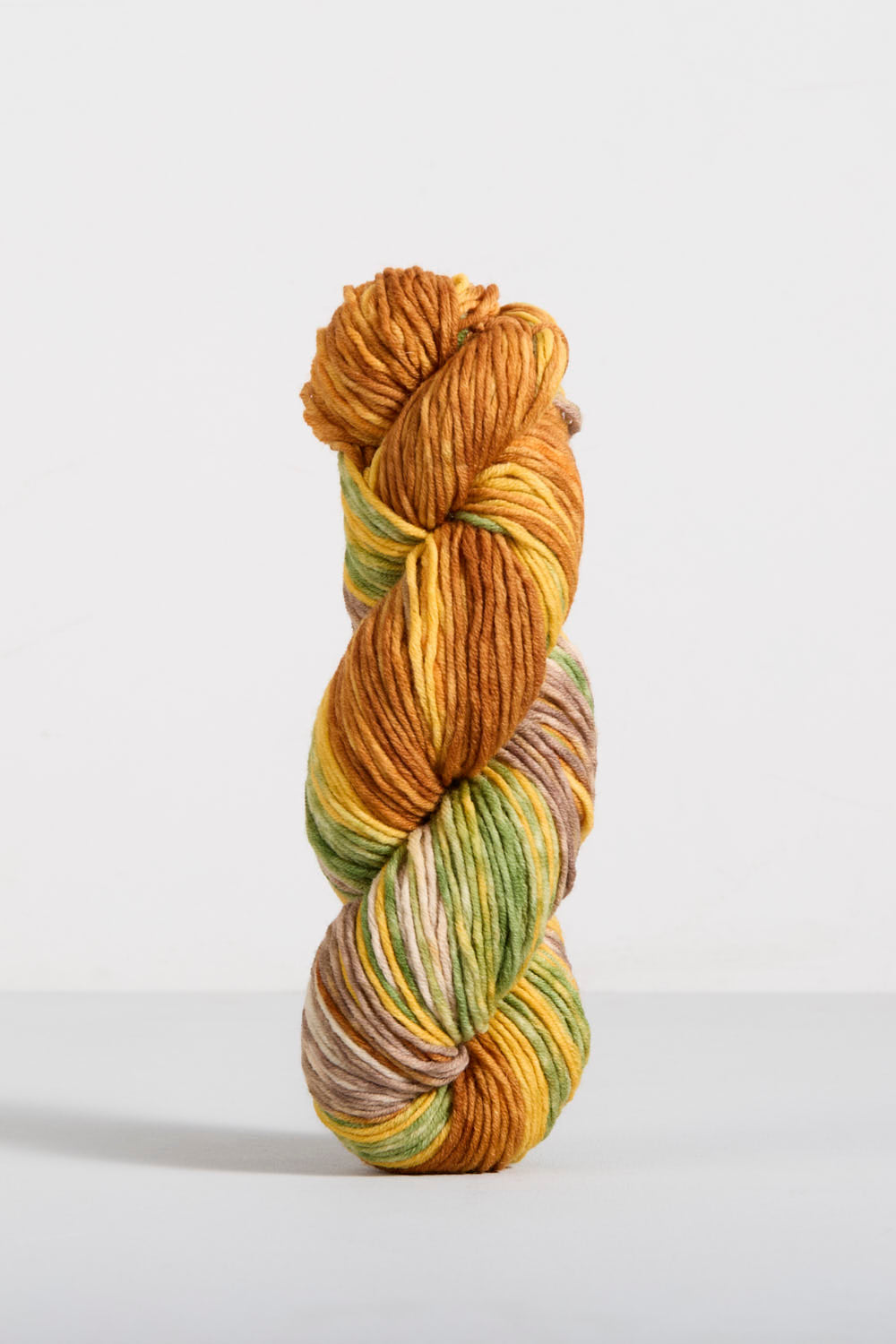 gusto-wool-echoes-worsted-fil-laine-4517-d-grad image 1