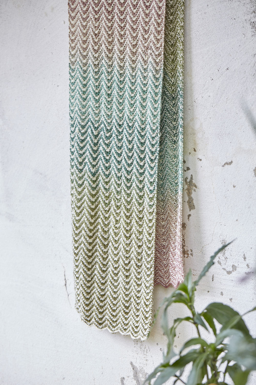 gusto-wool-zickzack-scarf-kit-charpe-chevrons-fingering image 2