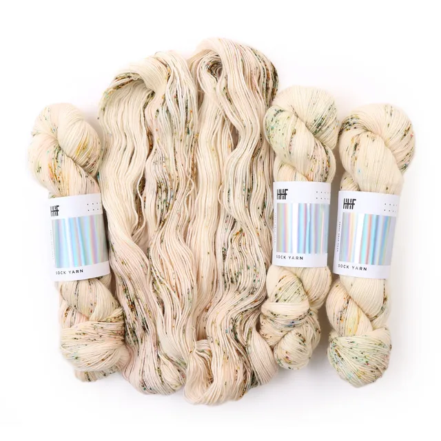 hedgehog-fibres-custom-dye-order-pine-fil-kidsilk-lace-vert-pin image 1