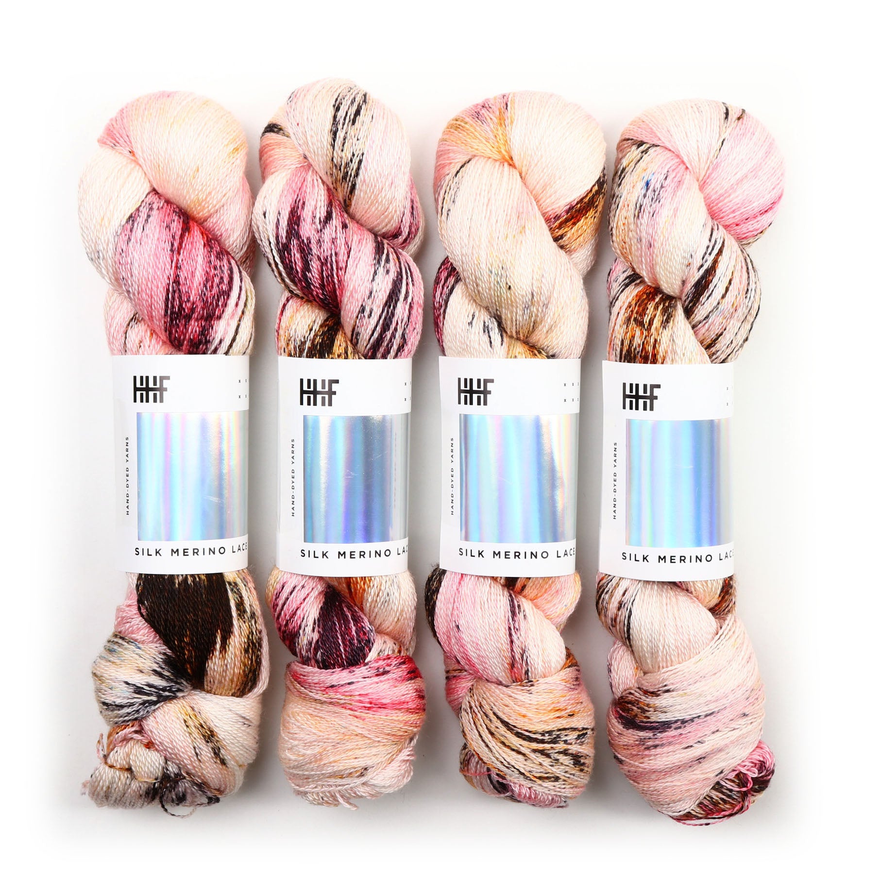 hedgehog-fibres-custom-dye-order-film-noir-laine-cheveau-teinte-main image 6
