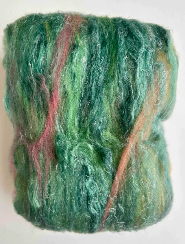 handmaiden-fibres-silk-fibre-batt-167379-nappe-soie-filer image 1