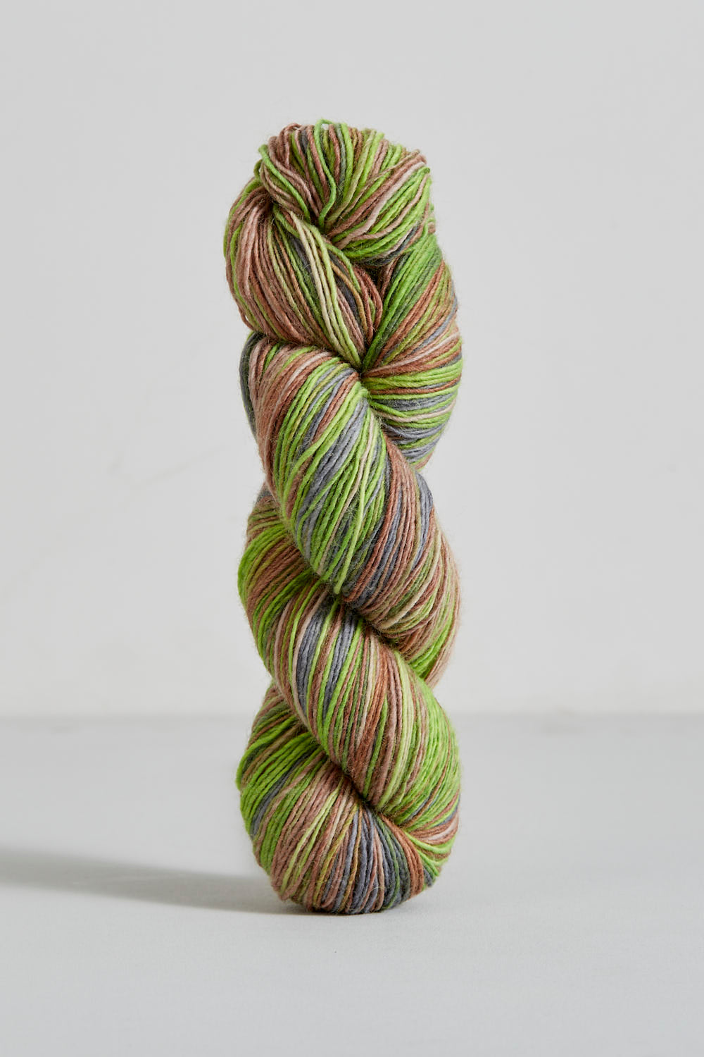 gusto-wool-ombre-10001-fil-fingering-laine-100-g image 1