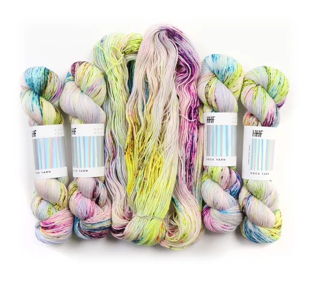 hedgehog-fibres-custom-dye-order-fil-a-day-in-may-sur-commande image 1