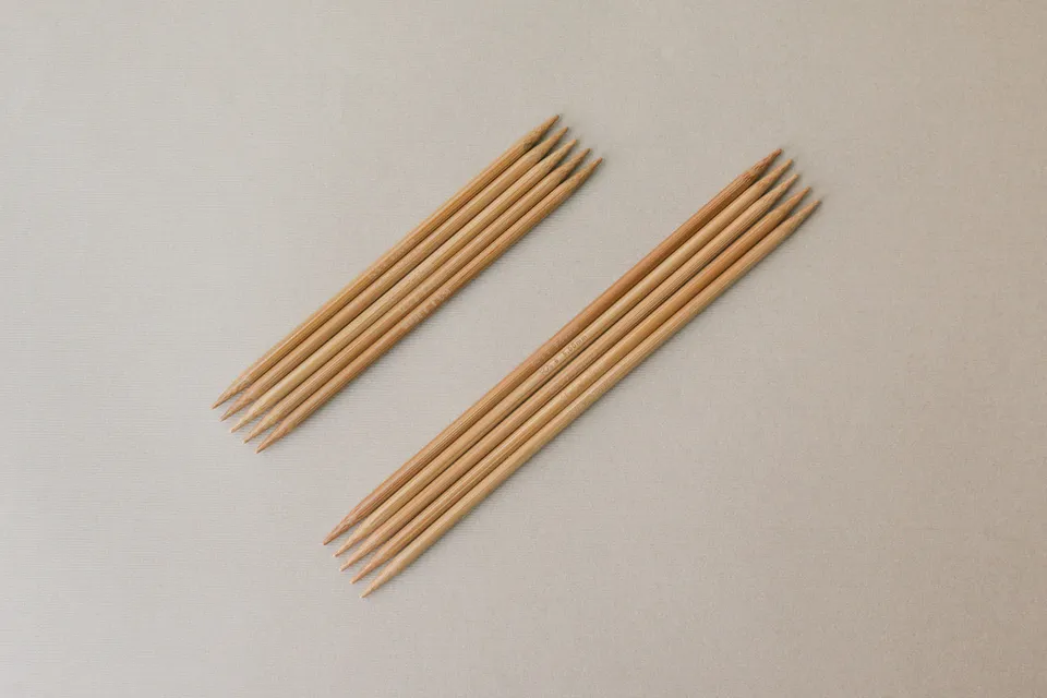 ito-double-pointes-35-cm-aiguilles-tricoter-7-0-mm-bambou image 1