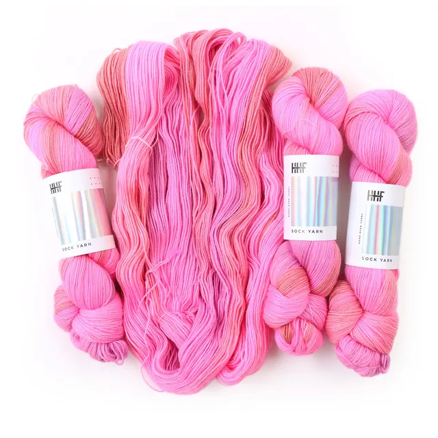 hedgehog-fibres-custom-naive-laine-rose-poudr-teint-main image 1
