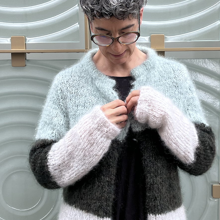 handmaiden-mo-lighthouse-cardigan-patron-tricot-gilet-dentelle image 3