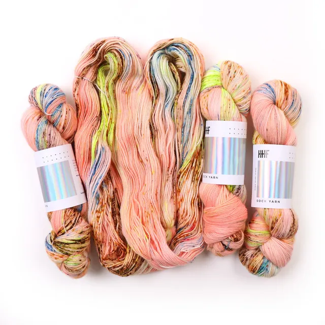 hedgehog-fibres-custom-dye-order-bloom-fil-teint-main-cheveau image 1