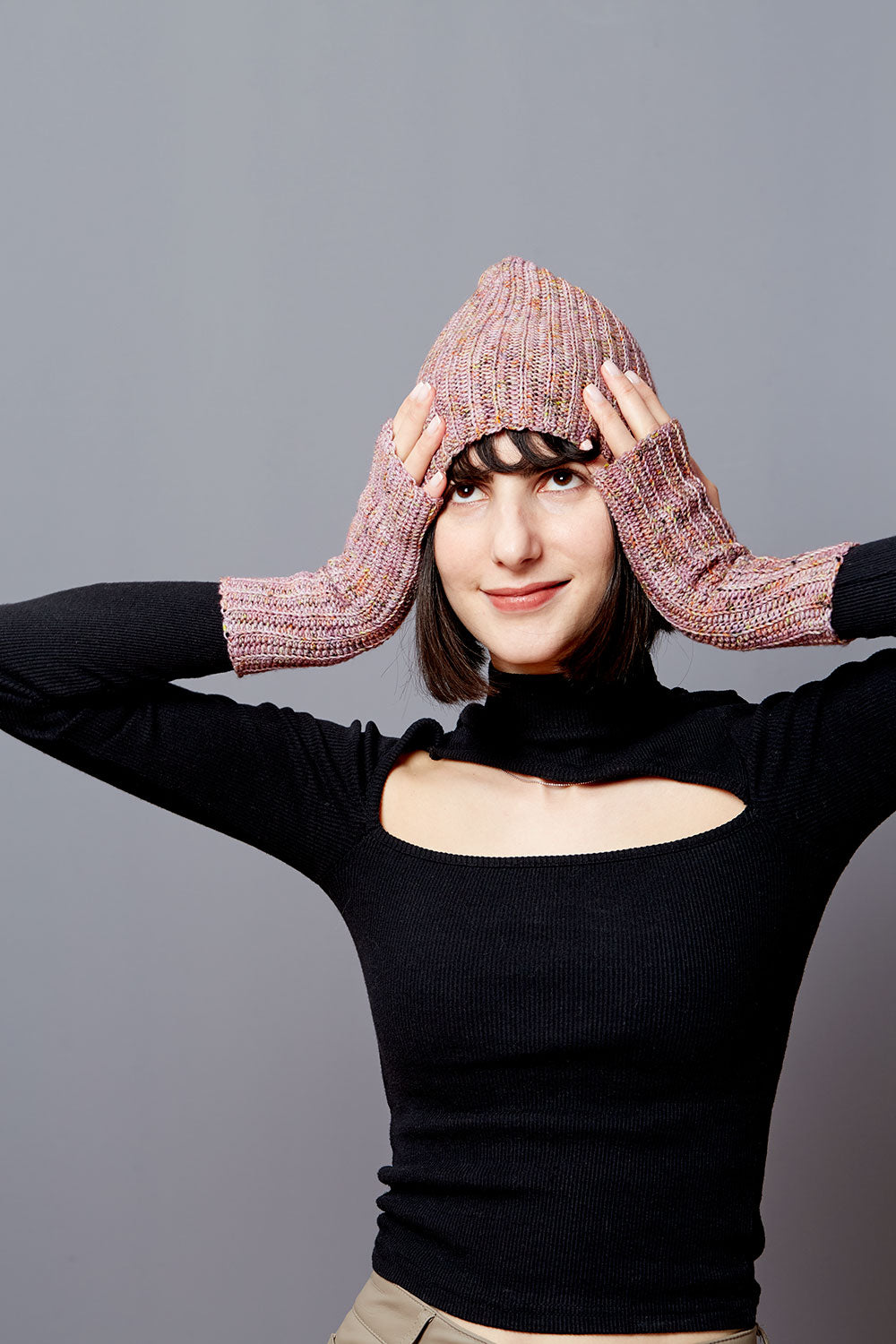 gusto-wool-edgewise-hat-patron-crochet-bonnet-fingering image 1