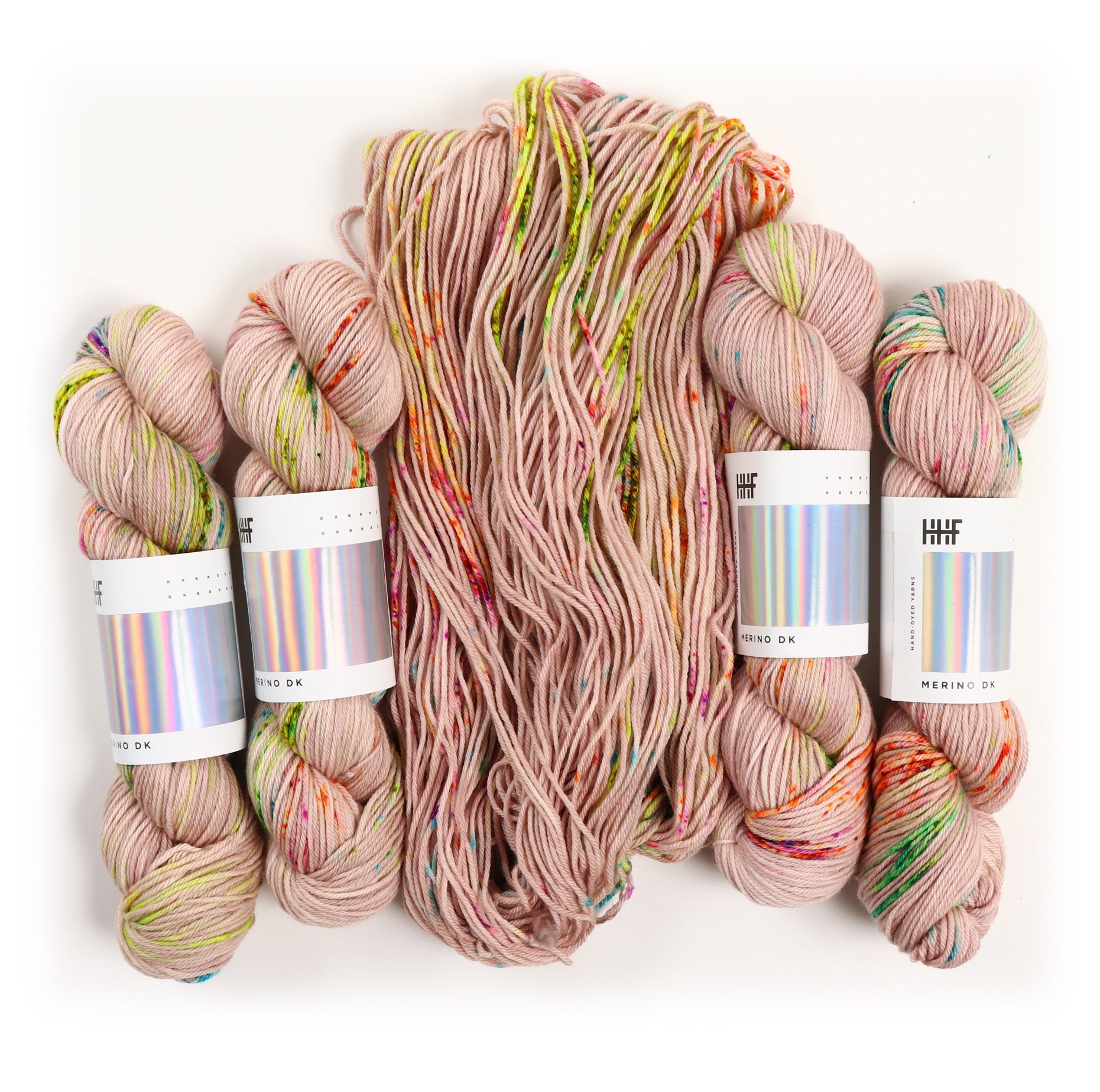 hedgehog-fibres-puffball-custom-dye-order-laine-teinte-main image 5