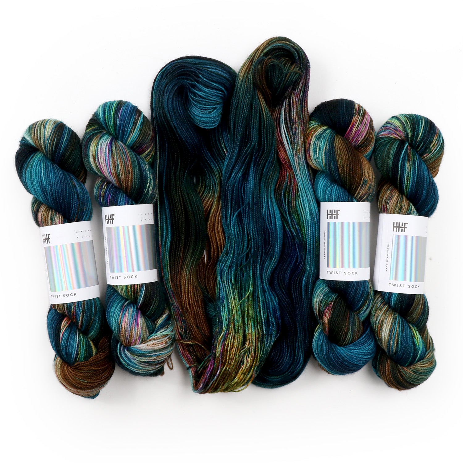 hedgehog-fibres-custom-stargazing-laine-bleu-nuit-teint-main image 3