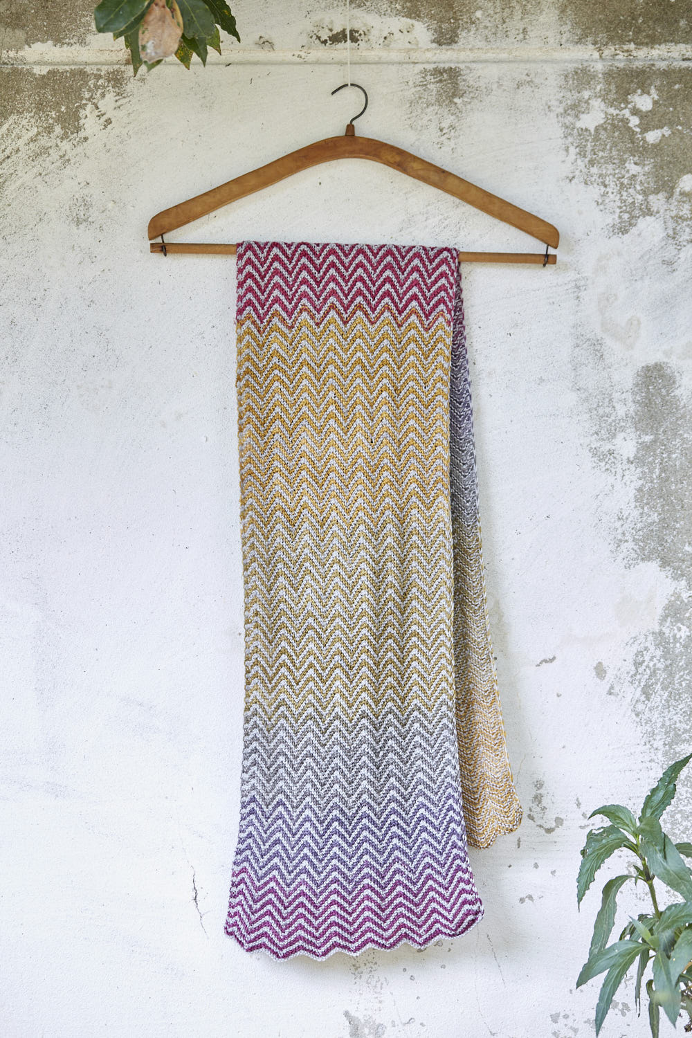 gusto-wool-zickzack-scarf-kit-charpe-chevrons-fingering image 4