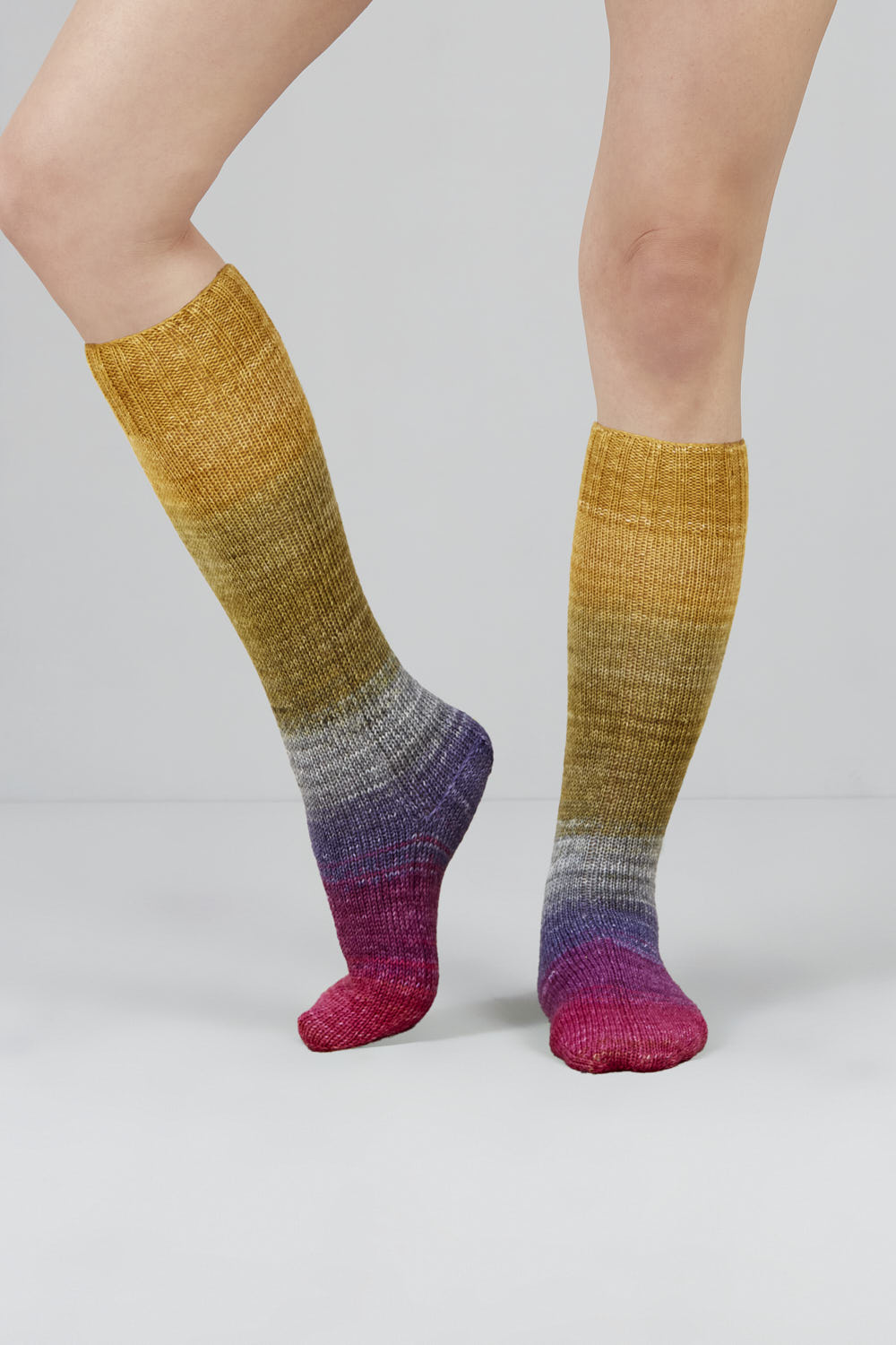 gusto-wool-echoes-fingering-1530-fil-d-grad-m-rinos image 3