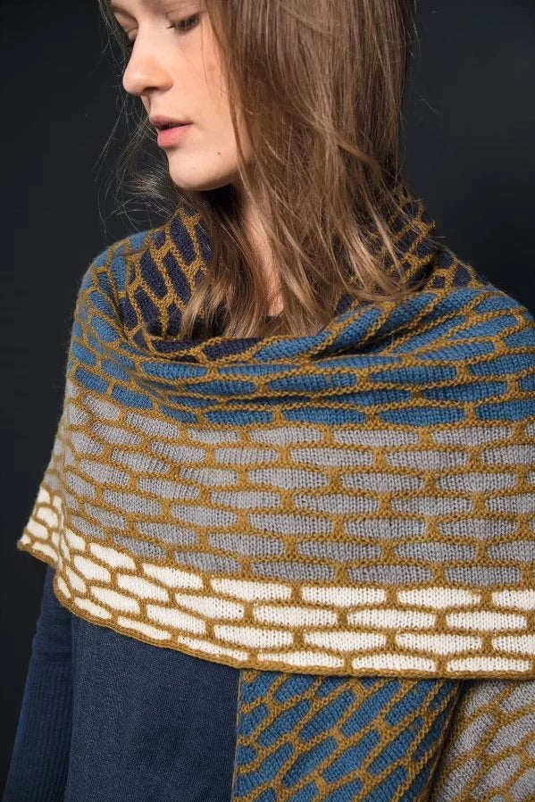 ito-patterns-talula-shawl-by-maschenfein-patron-ch-le image 2