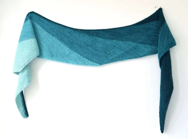 handmaiden-eden-gradient-wrap-patron-ch-le-d-grad-casbah image 1