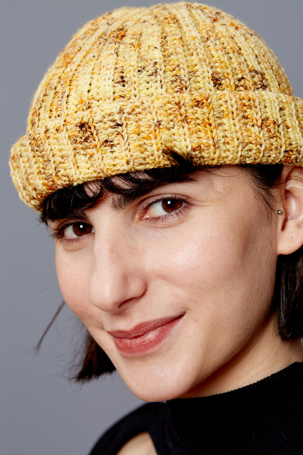 gusto-wool-edgewise-hat-patron-crochet-bonnet-fingering image 3
