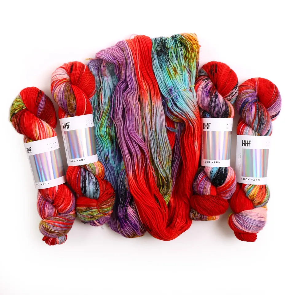 hedgehog-fibres-custom-dye-order-hibiscus-fil-teinture-perso image 1