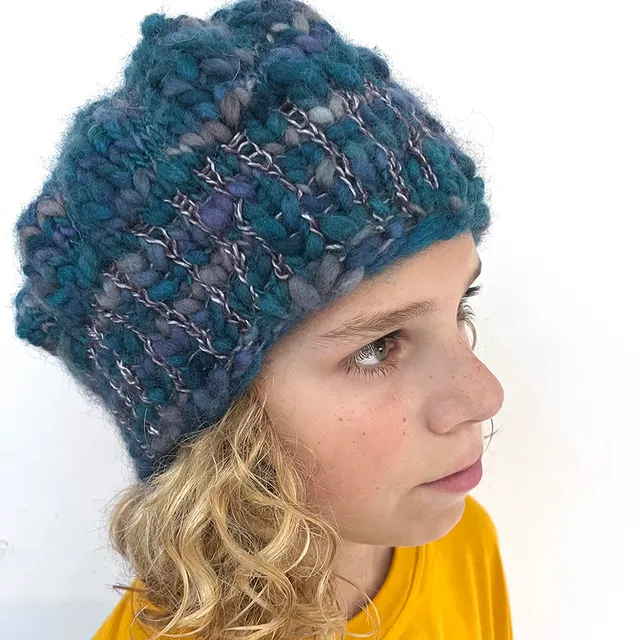 handmaiden-patterns-slope-side-slubby-hat-bonnet-tricot image 1