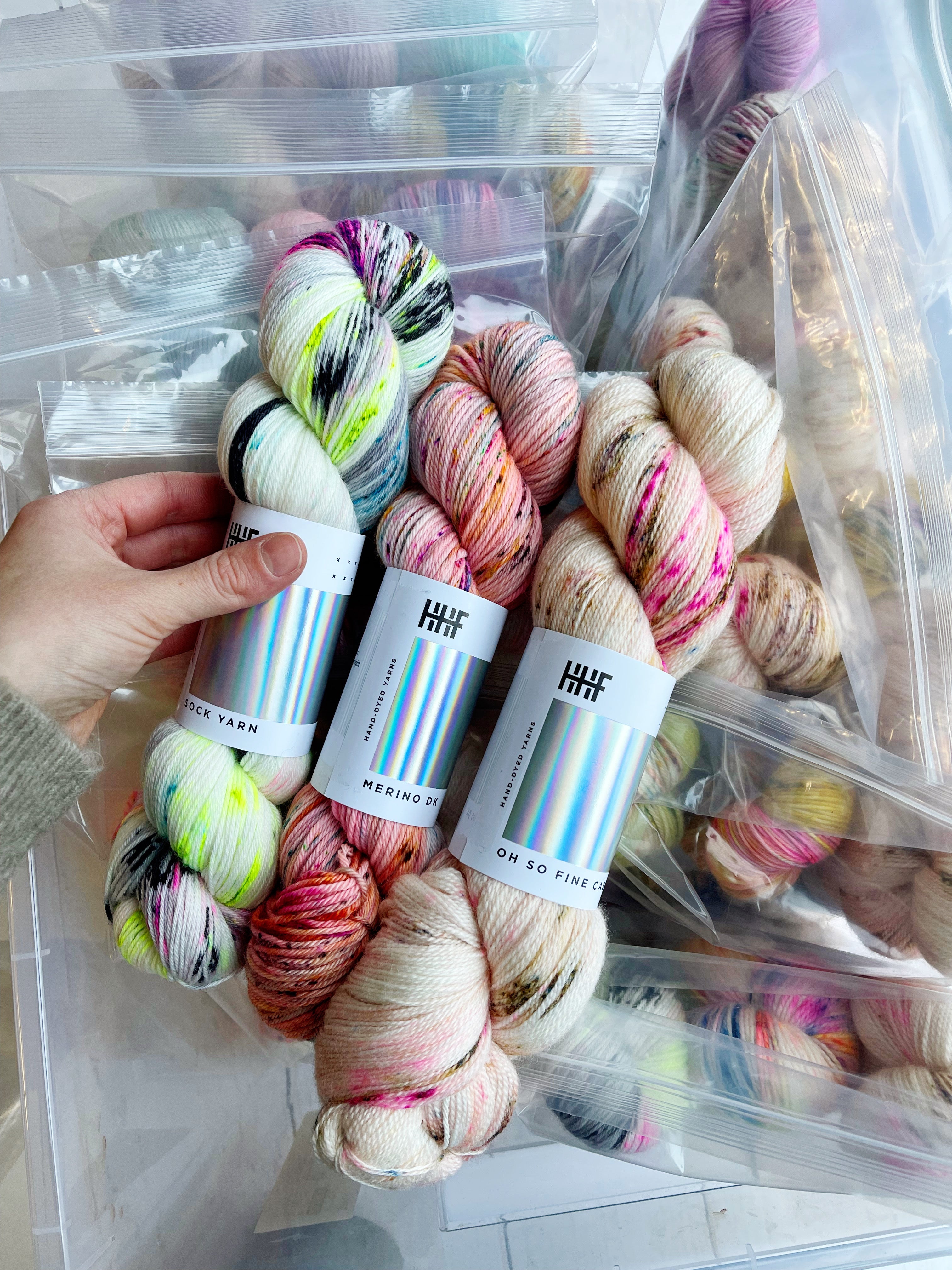 hedgehog-fibres-yarn-sets-lot-lucky-dip-3-cheveaux image 3