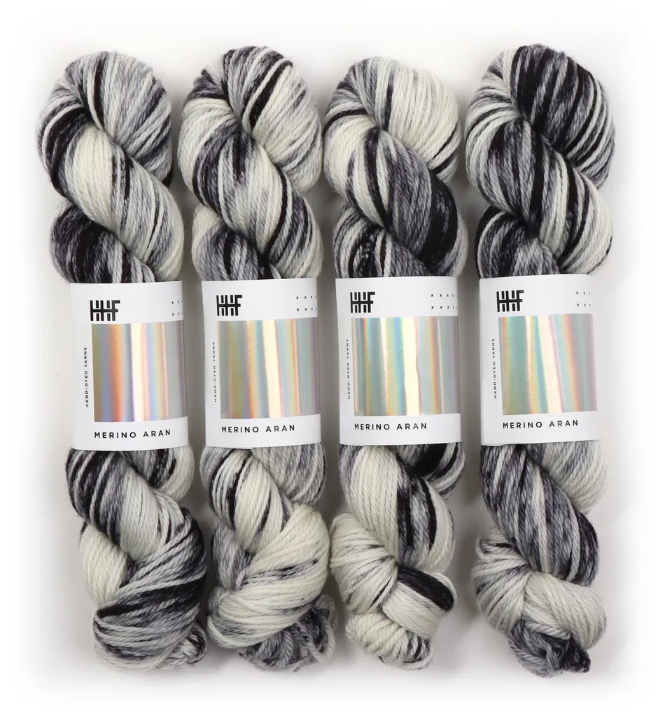 hedgehog-fibres-merino-aran-magpie-laine-100g-douce image 1