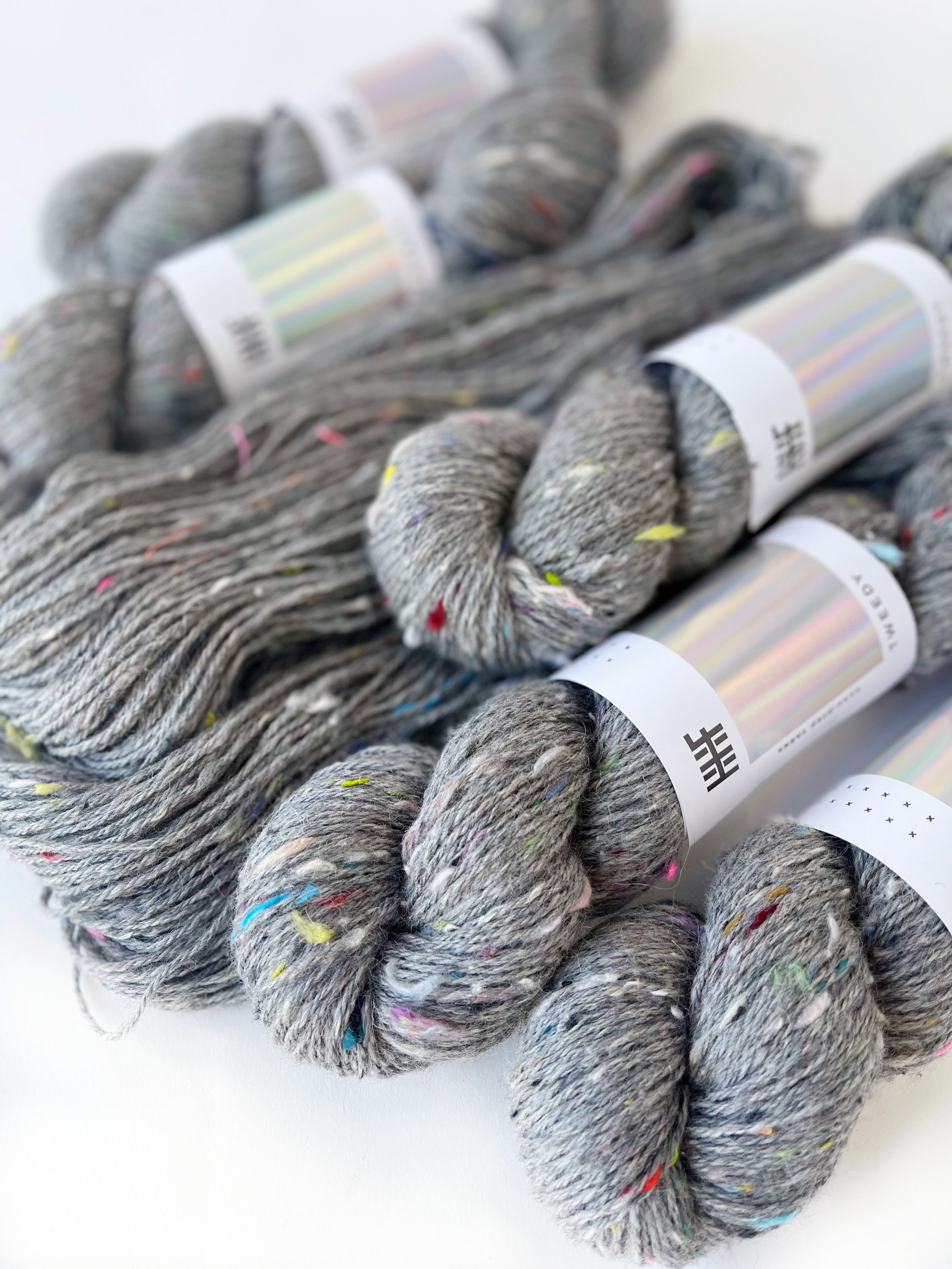 hedgehog-fibres-tweedy-haze-laine-grise-recycl-e-100g-dk image 1