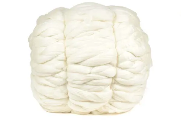 handmaiden-fibres-bump-blue-faced-leicester-laine-filer-teint-main image 1