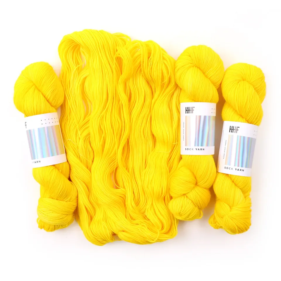 hedgehog-fibres-custom-dye-order-egg-yolk-fil-tricoter-jaune image 1